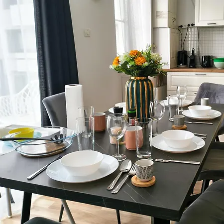 Apartman Ospitalier Clover - 2 King Beds, Free Undgrd Parking, 2bath