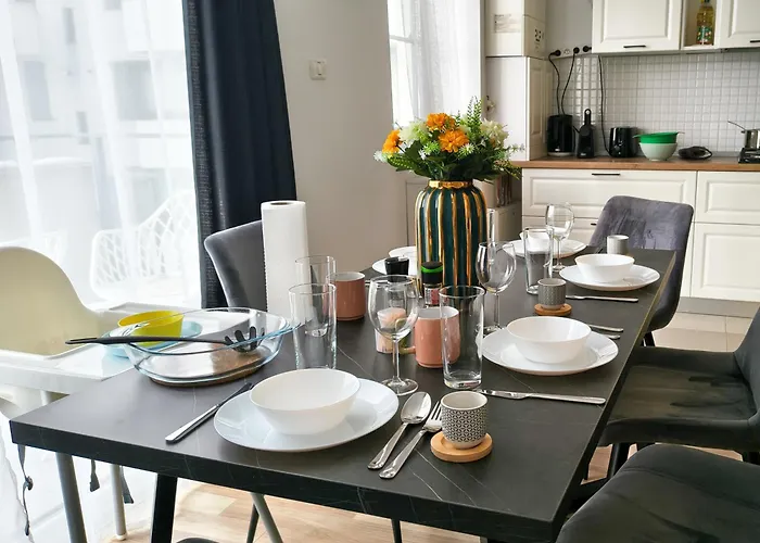 Apartman Ospitalier Clover - 2 King Beds, Free Undgrd Parking, 2bath