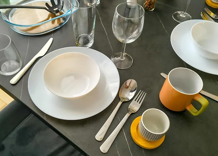 Ospitalier Clover - 2 King Beds, Free Undgrd Parking, 2bath 公寓 *