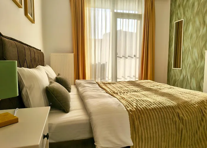 Ospitalier Clover - 2 King Beds, Free Undgrd Parking, 2bath * 蒂米什瓦拉