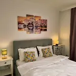 Apartment Ospitalier Clover - 2 King Beds, Free Undgrd Parking, 2bath *