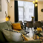 Ospitalier Clover - 2 King Beds, Free Undgrd Parking, 2bath