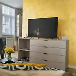 Apartment Ospitalier Clover - 2 King Beds, Free Undgrd Parking, 2bath
