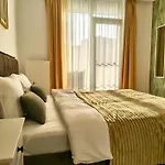 Ospitalier Clover - 2 King Beds, Free Undgrd Parking, 2bath * Timisoara