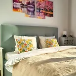 Ospitalier Clover - 2 King Beds, Free Undgrd Parking, 2bath * Timisoara
