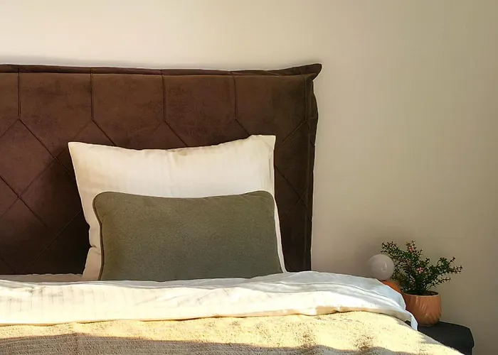 Ospitalier Clover - 2 King Beds, Free Undgrd Parking, 2bath